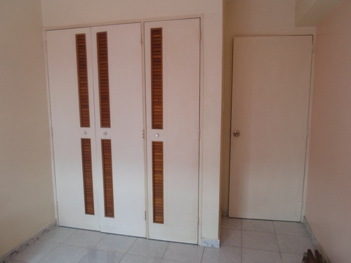 Apartamento En Urbanización Miranda
