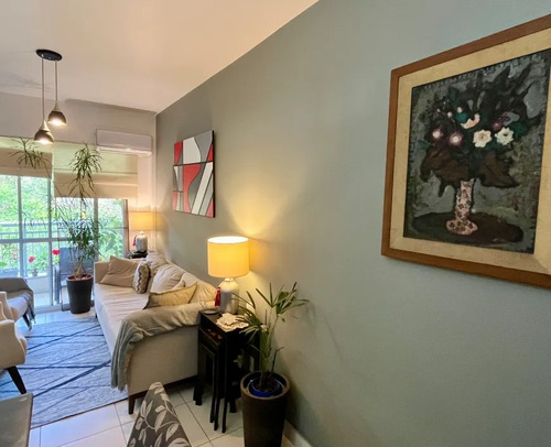 Apartamentos À Venda Em Itacorubi Com 3 Quartos E 2 Banheiros. Pronto Para Morar. Bem Localizado.