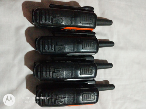 Cuarteto De Radiocomunicadores Midland T51a Naranjas Y Grises Con Negro Uhf (Usado)