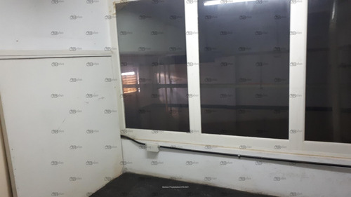 Imagen 9 de 13 de Barbaro Vende Galpon En Villa Lynch San Martin
