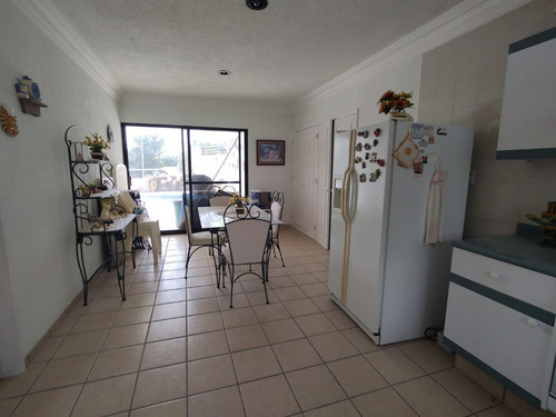 Casa En Venta Fraccionamiento Lomas De Cocoyoc