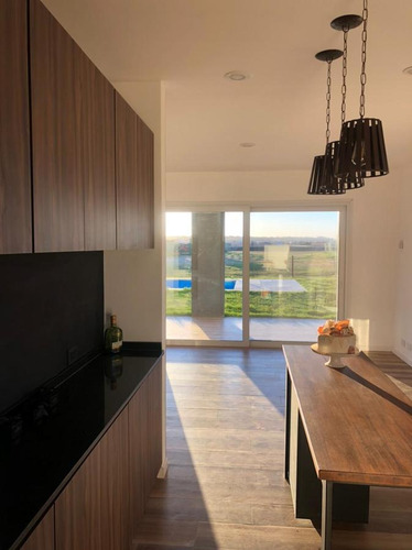 Imagen 7 de 28 de Casa A Estrenar En Exclusivo Barrio Ceibos De Puertos Del Lago