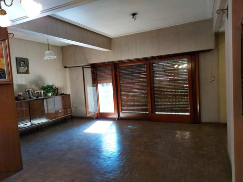 Venta - Casa Multifamiliar En Beccar. Venta En Block