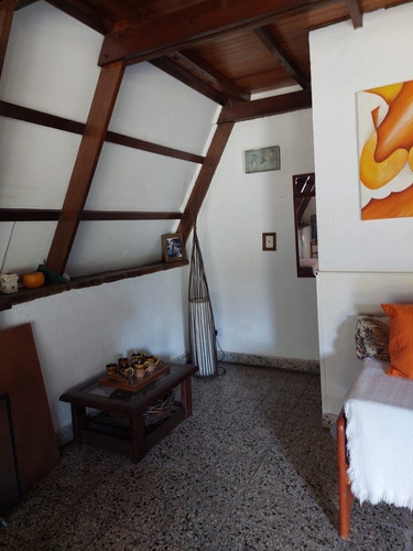 Imagen 4 de 18 de Casa Quinta En Barrio Los Bosquecitos!!!