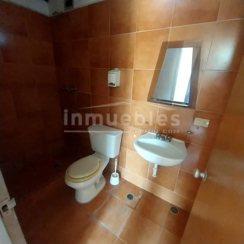 Hermoso Townhouse De Tres Niveles Ubicado En Valle De Chara, Caracas