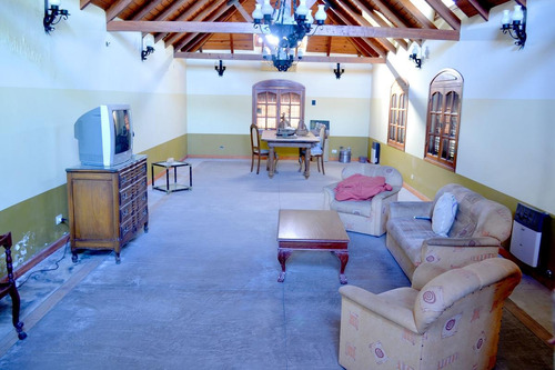 Casa En Venta Rosario La Florida Jardín.