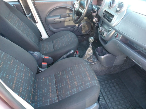 Imagem 10 de 12 de Fiat - Uno 1.0 Evo Vivace 8v Flex 4p Manual
