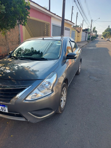 Nissan Versa 1.0 12v Conforto 4p