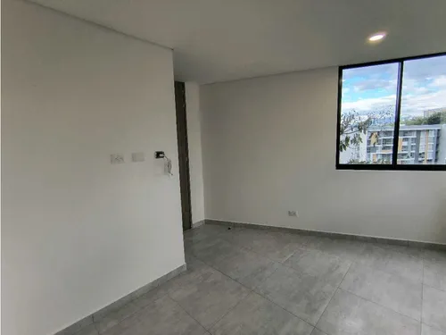 Aparta Estudio Amplio En Arriendo Av Centenario