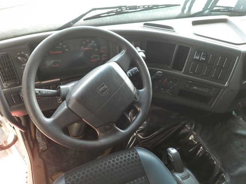Imagem 11 de 15 de Volvo Fm370 Ishift 6x2 2013 Selectrucks