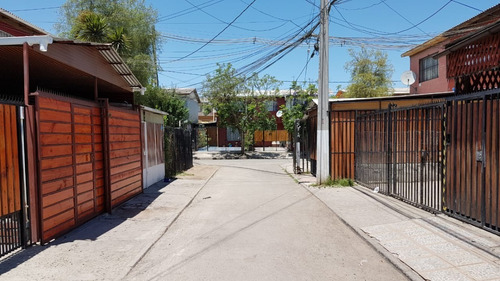 Casa Ubicada Cercana A Futura Estación Linea De Metro