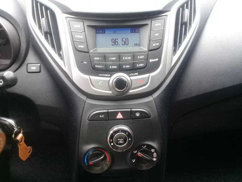 Imagem 14 de 15 de Hyundai Hb20 1.0 Confort Plus 2015