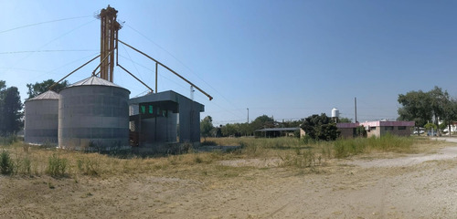 Imagen 11 de 12 de Galpón De 1.600m2 En Terreno De 9.000m2 Y 4 Silos