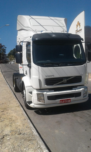 Imagem 1 de 12 de Volvo Vm 310 4x2t 2011