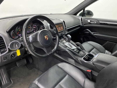 Porsche Cayenne V6