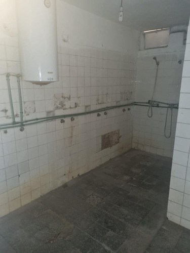 Imagen 14 de 15 de Deposito, Proximo Millan Y San Martin, 1867 M2 , Entrada Contenedores , Oficinas, Baños !!