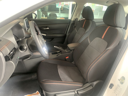 Imagen 14 de 15 de Nissan Sentra 2020 2.0 Sr Mt