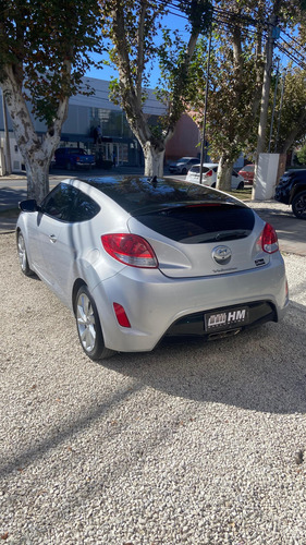 Hyundai Veloster 1.6 6at 130cv