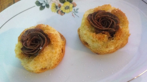Imagem 2 de 3 de Flores De Avelã (o Cento)