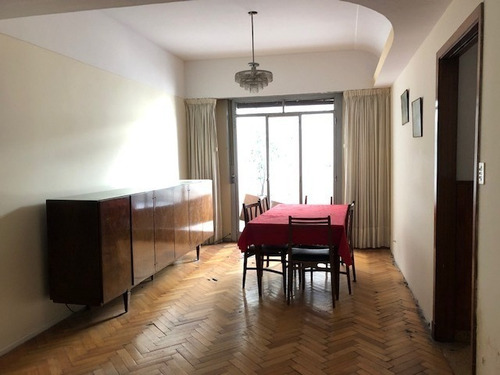 Imagen 2 de 10 de Depto 4 Amb + Escritorio Con 3 Patios!!!baño Y Toilete - Cocina Comedor!