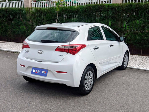 Imagem 4 de 12 de Hyundai Hb20 1.0 Comfort 12v Flex 4p Manual