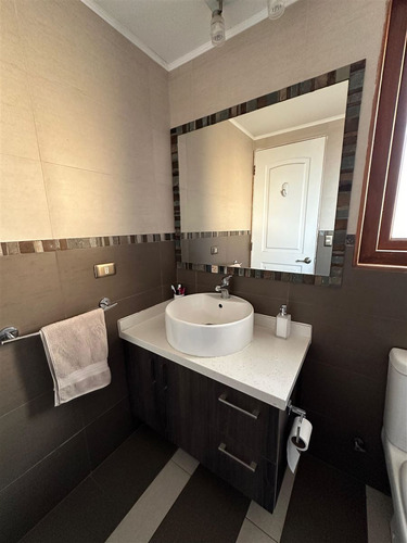 Casa Completamente Remodelada, Inmejorable Ubicación