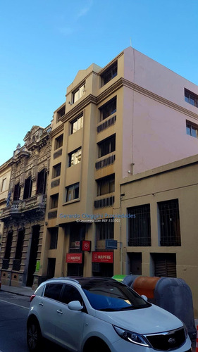 Venta Oficina Con Renta Ciudad Vieja O Permuta Apto Punta