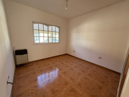 Venta Dúplex 2 Dormitorios Ramos Mejía Con Cochera