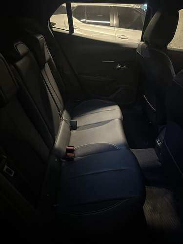 Peugeot 2008 1.0T Gt