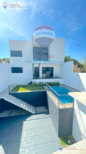 Venta De Casa Nueva Con Vista Al Lago De Tequesquitengo, Morelosclave 4699