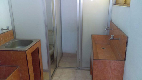 Jhs Venta Edificio En Nezahualcóyotl, Colonia La Perla Para Inversión