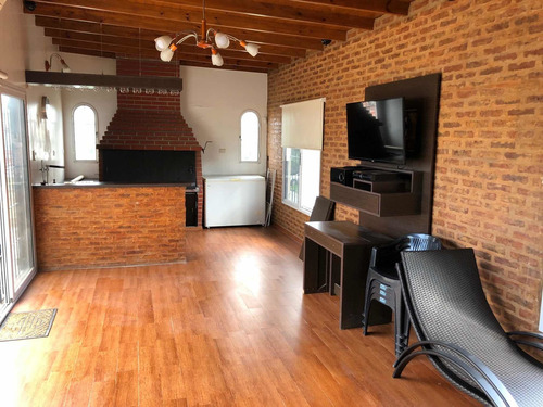 Imagen 3 de 13 de Casa En Avellaneda Venta / Permuta Menor Valor