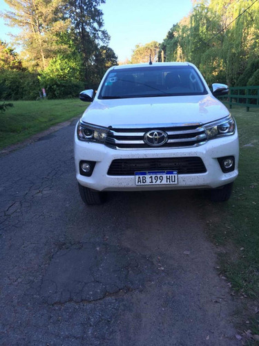 Toyota Hilux 2.8 Cd Srx 177cv 4x4 At 2017