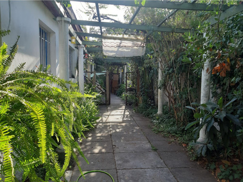 Casa Gran Terreno Ñuñoa. Precio Rebajado !!!