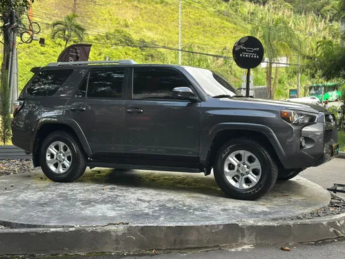 Toyota 4Runner 4.0 Sr5
