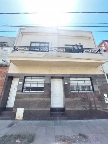 Casa En Avellaneda.