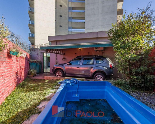 Venta · Casa En Villa Bosch · Cochera · pileta