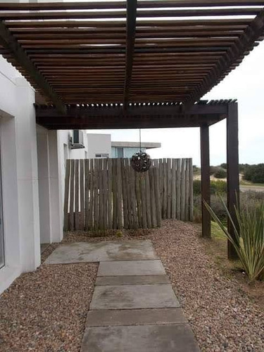 Hermosa Casa De 5 Dormitorios En Montoya