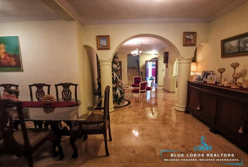 Imagen 13 de 14 de Casa De 3 Niveles Con Piscina Corales Del Sur Santo Domingo