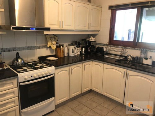 Imagen 6 de 30 de Casa En Venta 5 Ambientes, Aranjuez Con Galería Y Pileta!