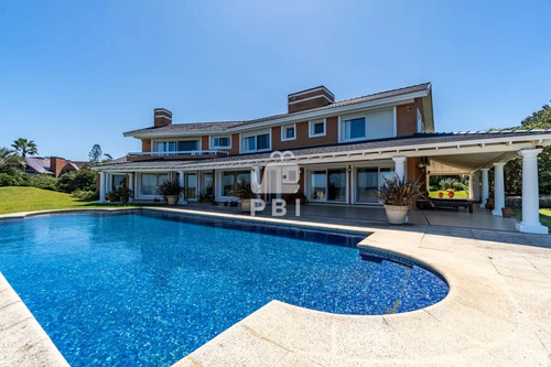 Casa De 6 Dormitorios En Solana, Punta Ballena - Ref : Pbi235