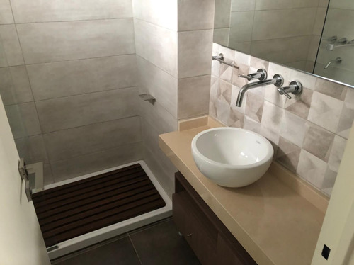 Imagen 10 de 14 de Hermoso Departamento 3 Ambientes Con Cochera Y Baulera A Est