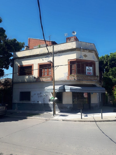 Imagen 2 de 27 de Casa 3 Ambientes Con Quincho Y Terraza + Departamento 2 Ambientes + Local C/ Fondo De Comercio