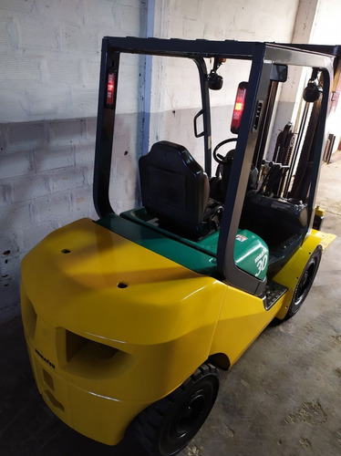 Autoelevador Komatsu 3 Tn Tt Desplazador Diesel 4000 Hs