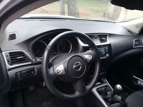 Imagen 5 de 11 de Nissan Sentra 1.8 Advance