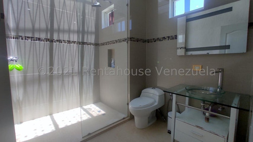 Townhouse En Venta Turmero Urb. Villa Paraiso Ec23-3845