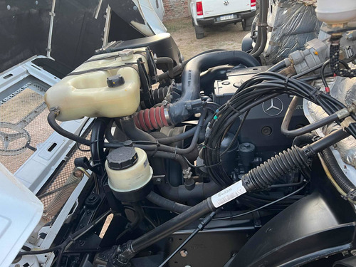 Imagen 4 de 20 de Mercedes-benz 1318