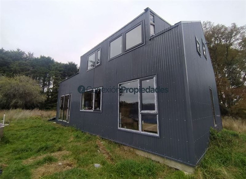 Casa En Venta De 2 Dorm. En Frutillar