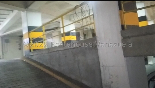 Imagen 10 de 23 de Prados Del Este Edificio Comercial En Venta / Código 23-16970