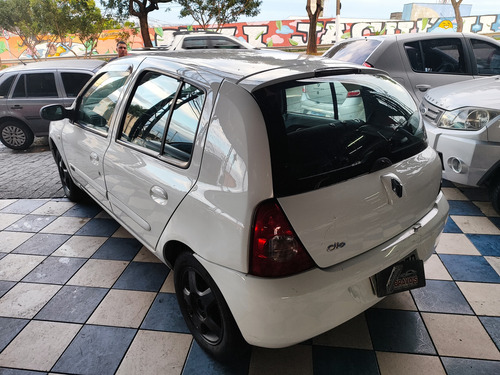 Renault Clio 1.0 16v Privilège Hi-flex 5p